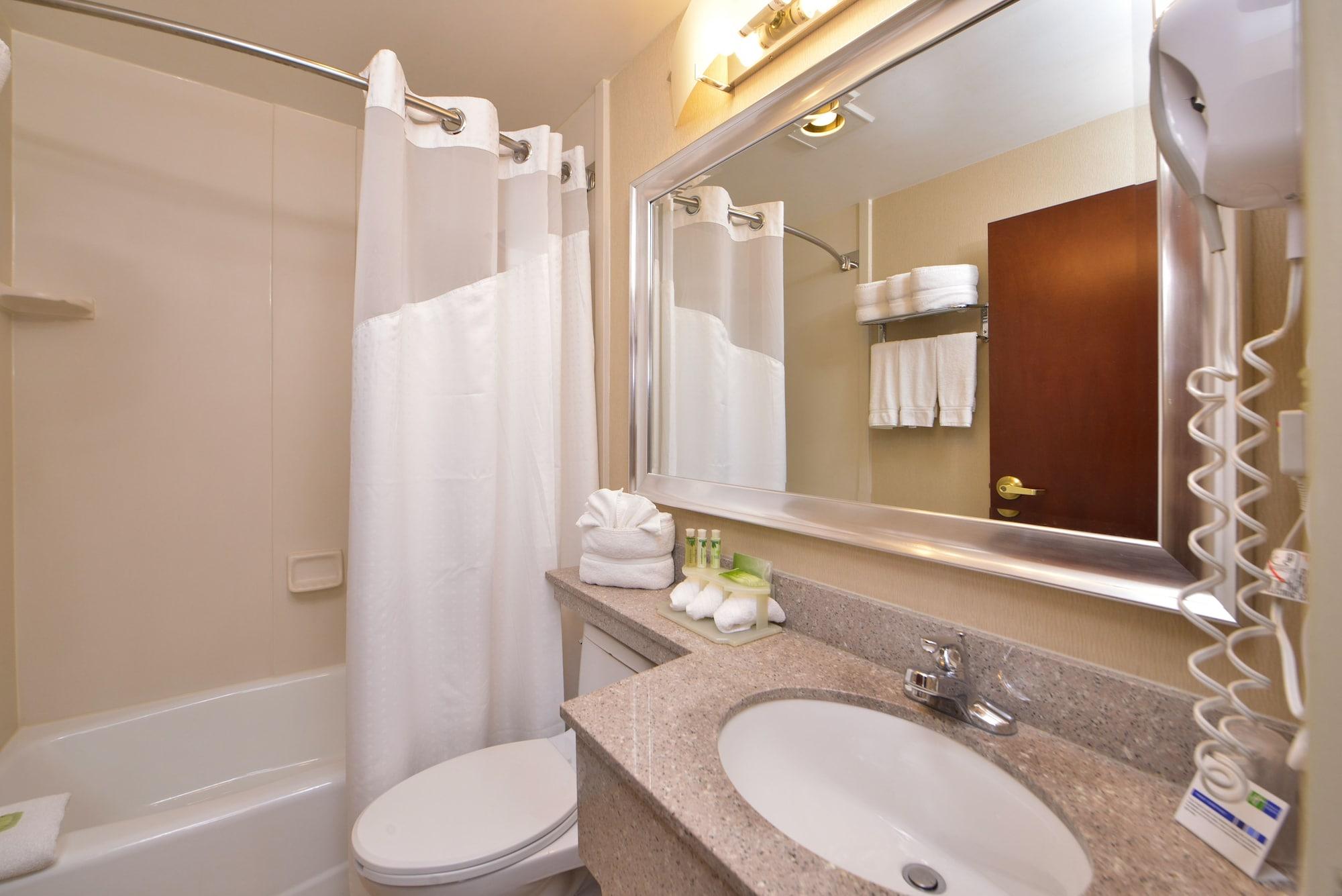 Holiday Inn Express Kennedy Airport, An Ihg Hotel New York Dış mekan fotoğraf