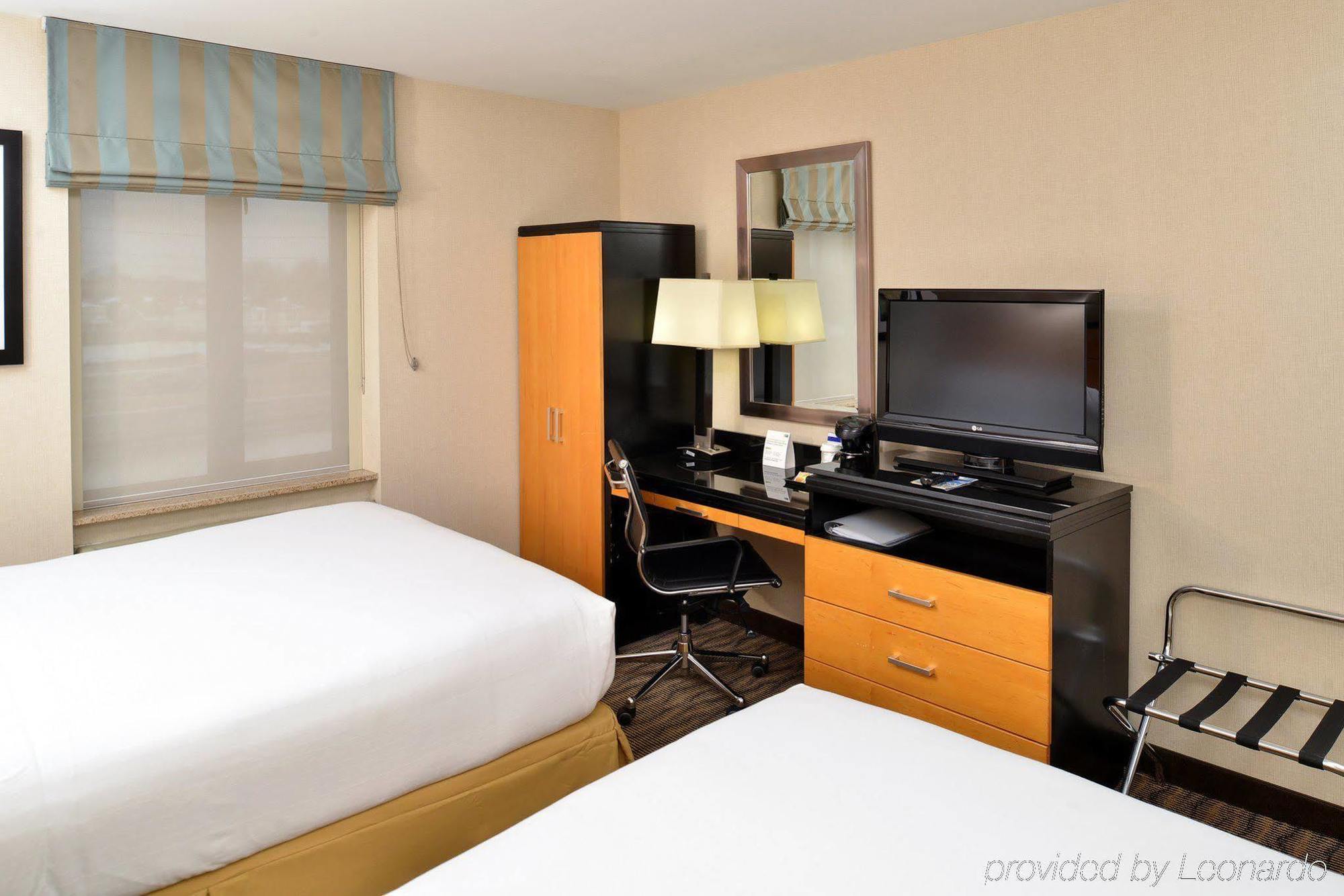 Holiday Inn Express Kennedy Airport, An Ihg Hotel New York Dış mekan fotoğraf