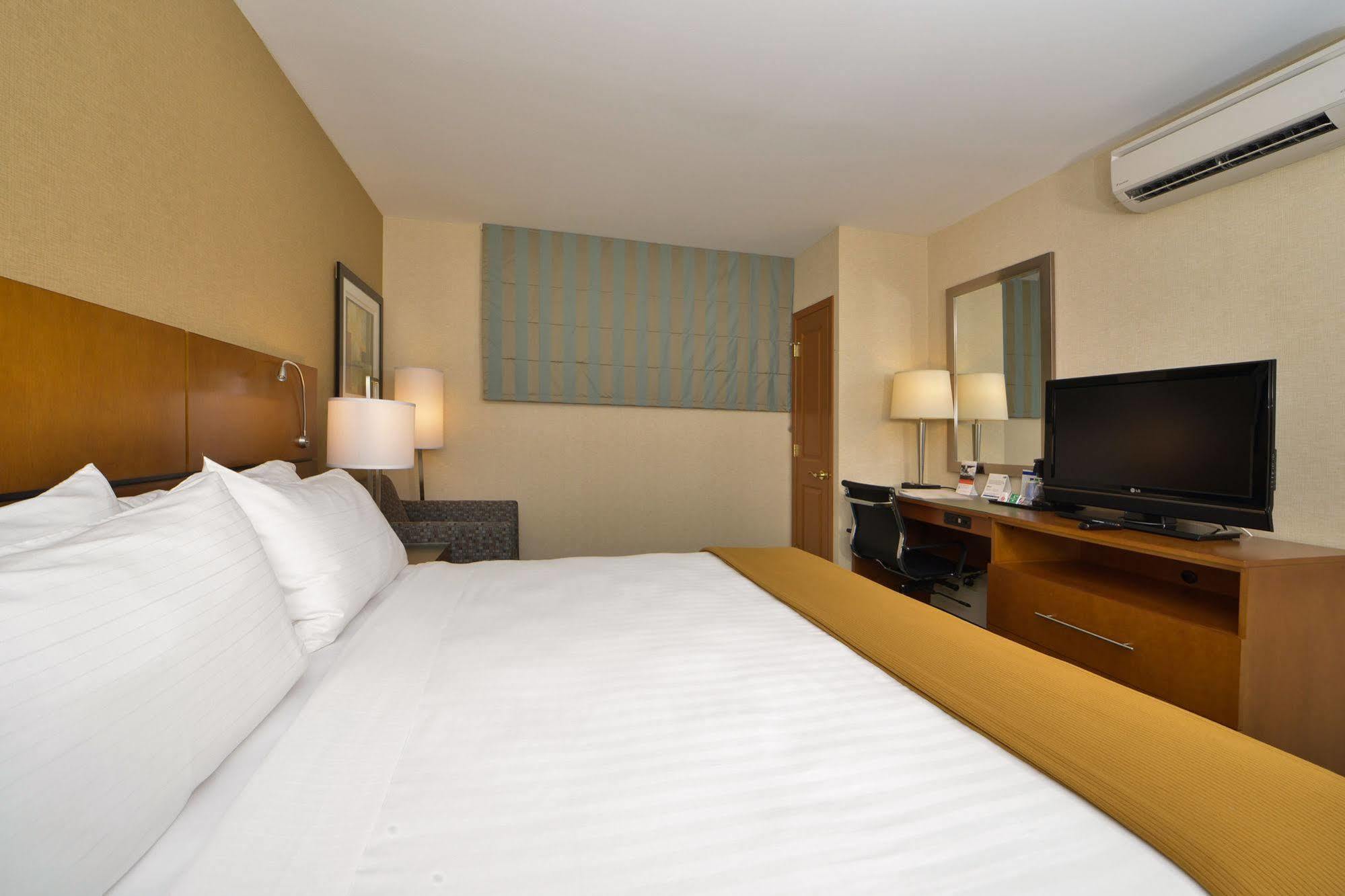 Holiday Inn Express Kennedy Airport, An Ihg Hotel New York Dış mekan fotoğraf